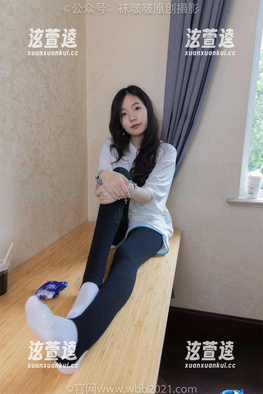 BoBoSocks袜啵啵 - 在粉棉袜和芝士之间徘徊，分享她的写真集，成就你内心的小确幸