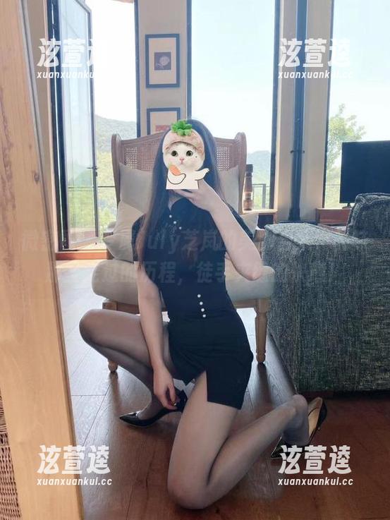 July芝岚 微密圈 - 专属July芝岚的美脚合集,品味那些走过的历程,徒手夹缝的快意!