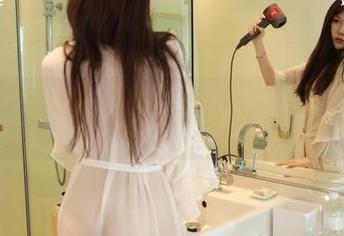 MFStar模范学院 – 准备好,果儿Victoria的短裙作品下载开启,风中翩翩起舞!
