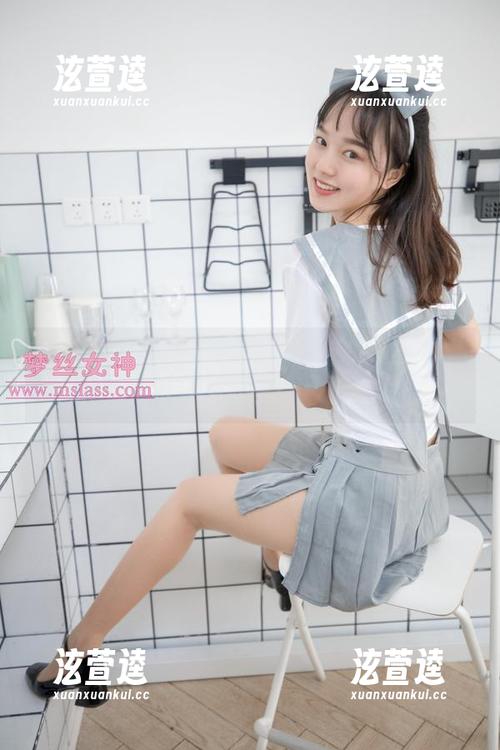 MSLASS梦丝女神 - 寒霜私房图集：主播之外的另一面，别说我没提醒你！