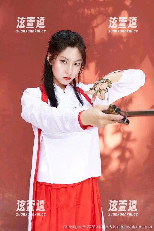 MiiTao蜜桃社-陆萱萱Cecilia MiiTao蜜桃社 - 毛衣美图,我在想,陆萱萱Cecilia要是设计衣服,肯定能火!