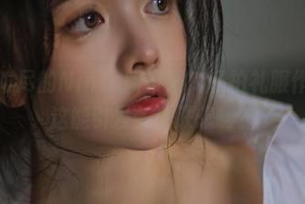 一言难尽的NinJa阿寨寨，私拍礼服作品：这能引发多少联想啊？