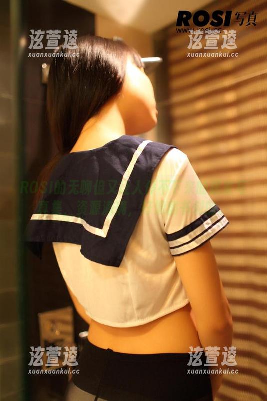 ROSI ROSI的无聊但又让人停不下来的居家写真集,资源满满,好像翻书似的。