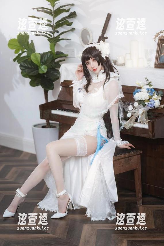Rioko凉凉子 说好的居家呢?Rioko凉凉子带你“cos”进二次元,别忘了下载收藏哦~