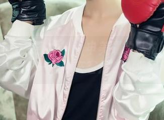 TouTiao头条女神 – 申美嫣的私拍比基尼套图——让你在客厅“冲浪”!