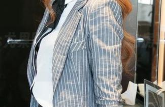 UGirls尤果网 – 毛COCO的私房写真,裤里丝里藏猫腻