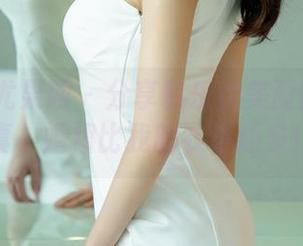 UGirls尤果网 – 分享韩乐优美丽的花嫁写真，婚裙比我的衣柜还多！