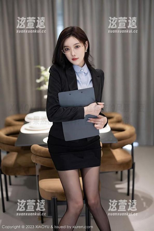 XIAOYU语画界-豆瓣酱 XIAOYU语画界 - 私房连体衣的风骚,豆瓣酱果然出乎意料!图包直接接招。