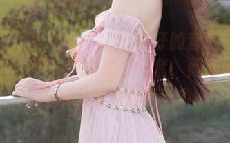 Xiuren秀人网 – tina甜仔的套装写真分享，神奇吧？我也想来一套，问题是…哪位搭配专家帮我选？