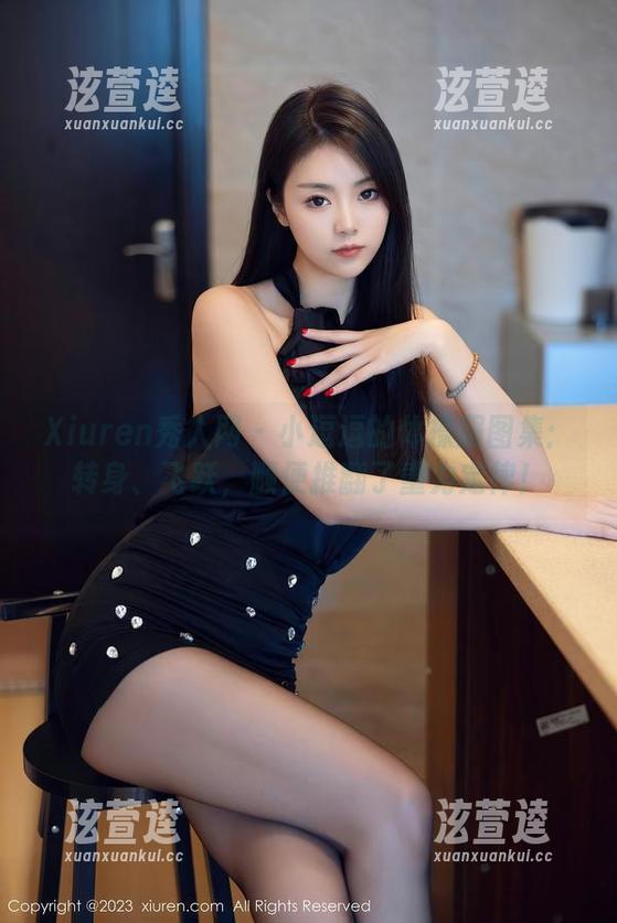 Xiuren秀人网 - 小逗逗的体操服图集：转身、飞跃，顺便推翻了重力定律！