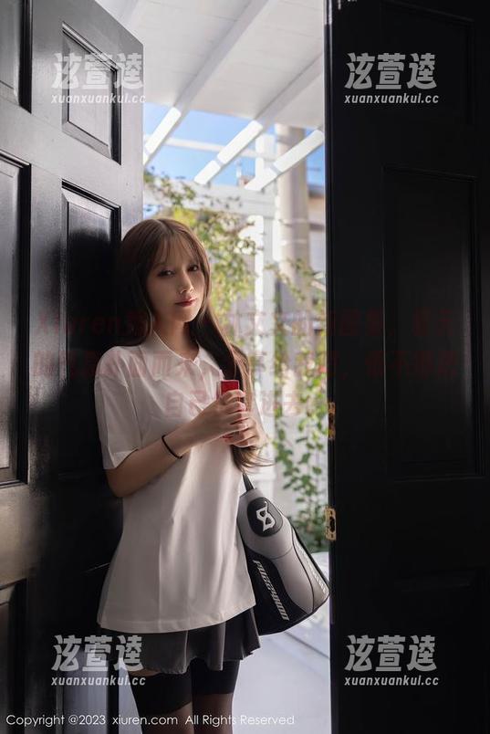 Xiuren秀人网-林文文 Xiuren秀人网 - 林文文的新图集,夏天的气息扑面而来,分享给我吧,恨不得把自己也套进去。