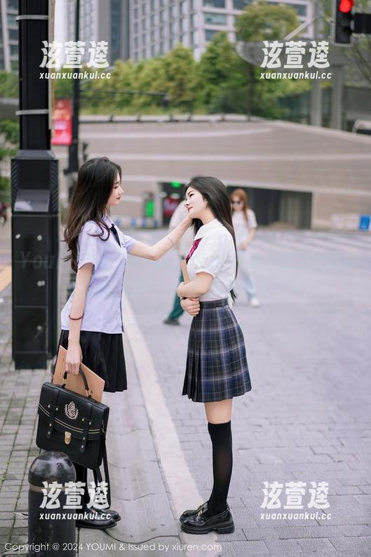 YouMi尤蜜荟-Carol周妍希 YouMi尤蜜荟 - Carol周妍希:这次我可是美图大厨,更新就等你们喽!