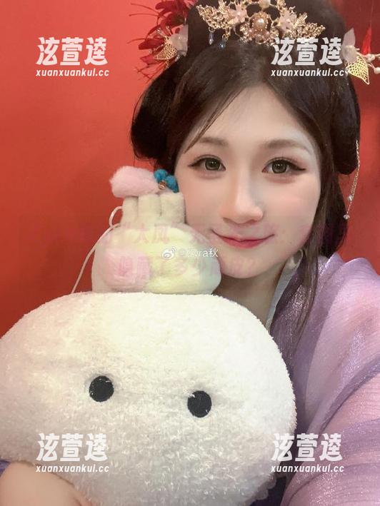 Zyra秋 Zyra秋的“大凤”无圣光之旅:套图里隐藏了多少顽皮?