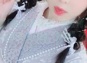 shimo霜月的私房图集：穿红裙，我都快成为走在风口的“辣椒”了！