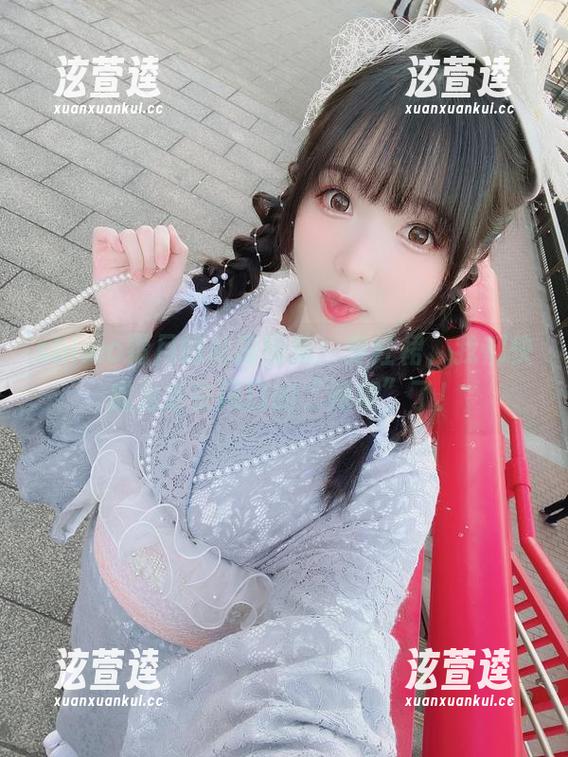 shimo霜月 shimo霜月的私房图集:穿红裙,我都快成为走在风口的“辣椒”了!