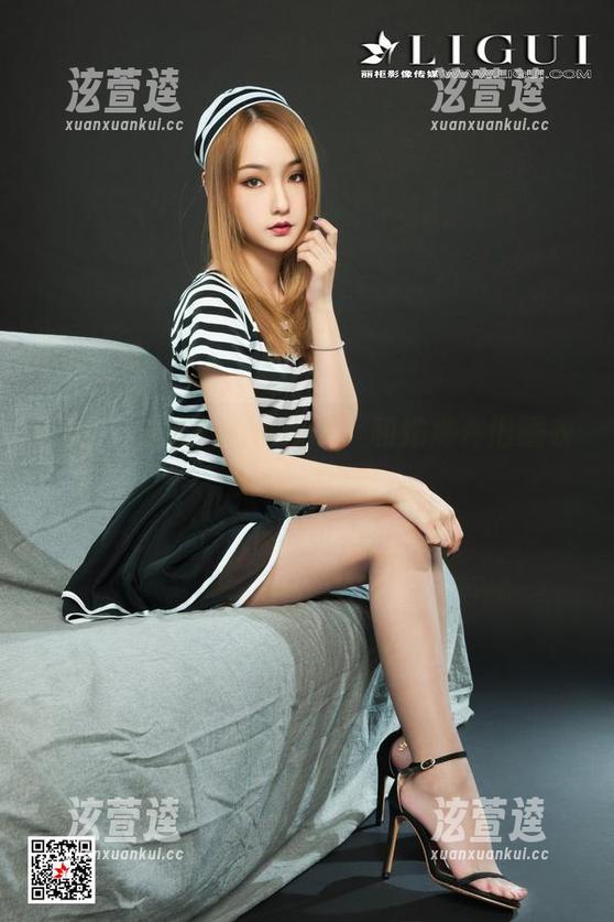 丽柜-小璐璐 丽柜 - 合集里的小璐璐,和她那件旧睡衣的温柔约定