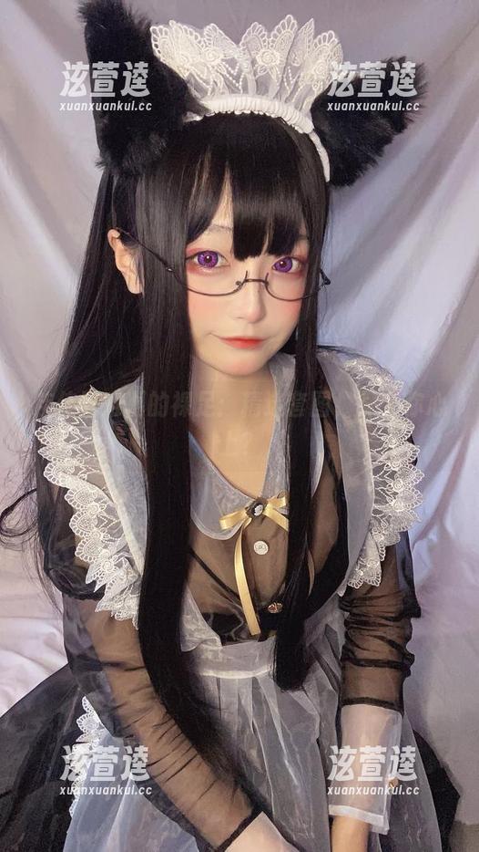 佳佳好难啊 佳佳好难啊的裸足:精选套图,踩在你心上?