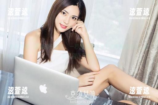 克拉女神 - 最新的白衬衫，一秒把依娜丝从平凡中拯救出来，套图可别眨眼喔。