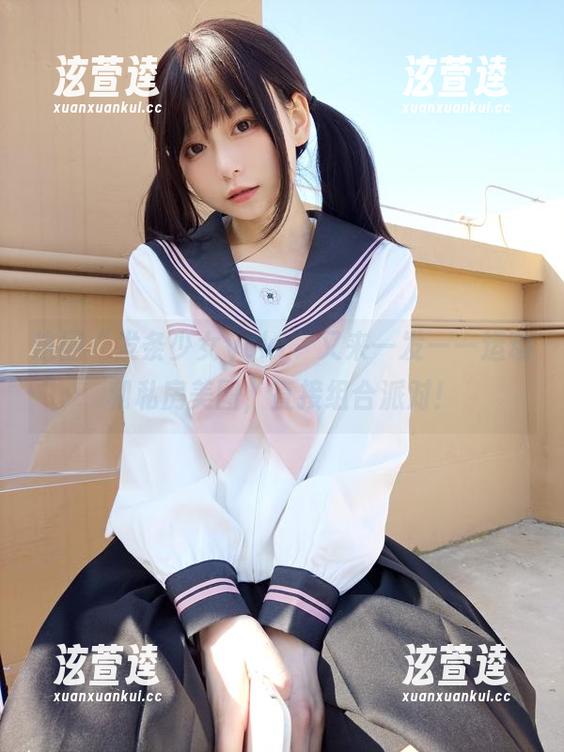 发条少女yoki 这回“发条少女yoki”又来一发——运动和私房美图,直接组合派对!