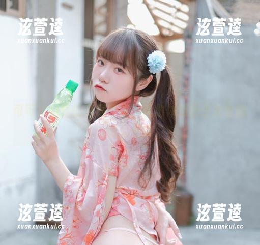 可可小白兔 可可小白兔的私房美图,礼物体操服少女也能这么俏皮