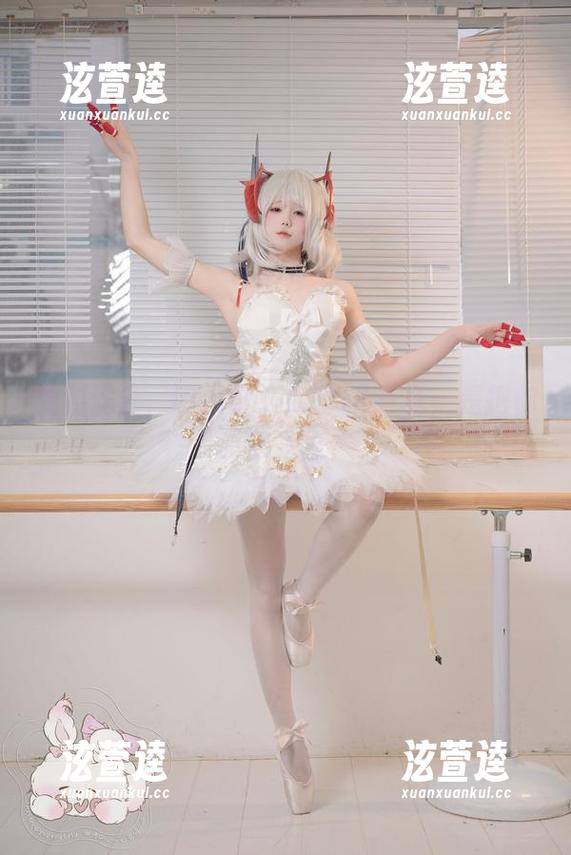 咬人小小兔 福利满分,咬人小小兔的JK写真,是把你萌晕了没?