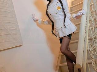 资源来了：咬人小小兔在泳衣里的每一个眼神