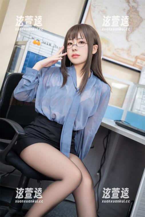 嗷呜虎虎的精选写真，危险关系在无声中升温。