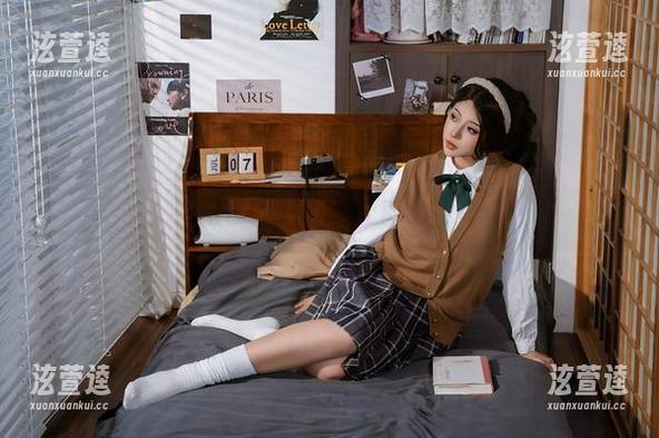 奈汐酱Nice 奈汐酱Nice化身红爵夫人,cos合集,等我慢慢欣赏!