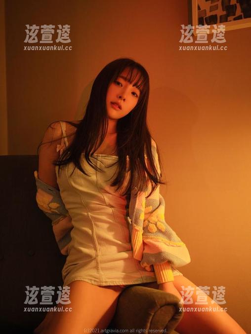 姜仁卿(강인경)的AllTimesTravel图库，写真里的随性，却又让人捉摸不透。