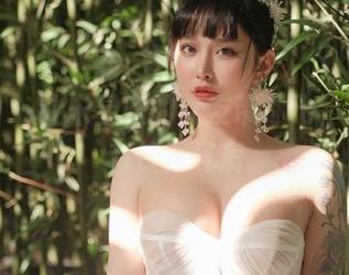 微密圈 – 让宋昱欣的女友带你飞,原图中有侠女气质