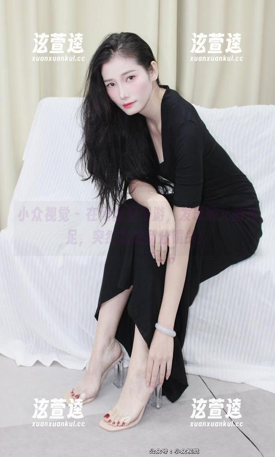 小众视觉 - 在网盘里漫游，发现敏儿的美足，突然就想刮分镜头！