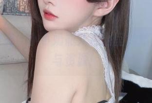 在线时光,小小奶瓶儿在浴室的意外发现与资源!