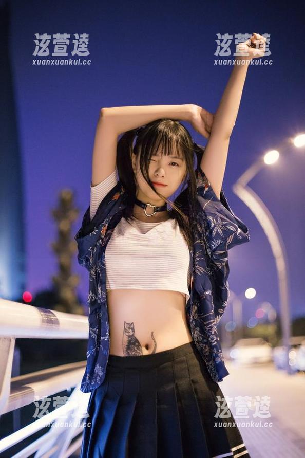 小野妹子w 小野妹子w的美脚图库:走路有风,不小心成了风景线。