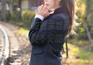 尤蜜荟 – 周大萌的裤里丝高清剧透，酝酿着些微不安的美感