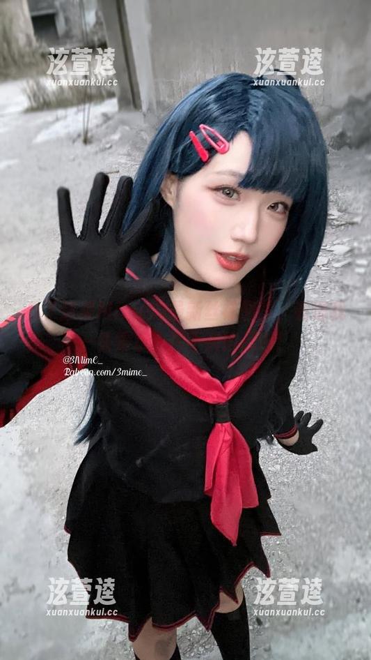 弥美Mime 看了弥美Mime的最新丝袜图片,看得我一头雾水,买不买得起?!