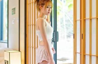 推女神 – 福利满满，施忆佳的海边写真像是暴击般的存在。