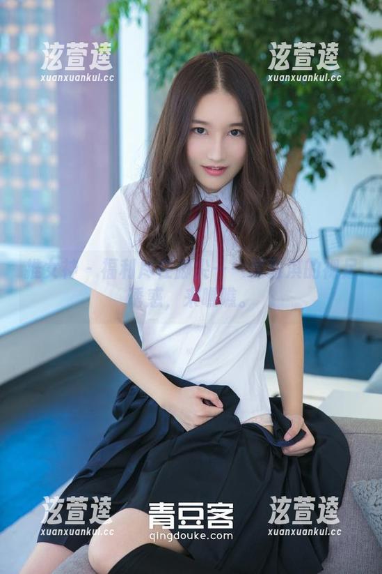 推女神-莫雅淇 推女神 - 福利尽在脚尖——莫雅淇的裸足诱惑,来瞧瞧。