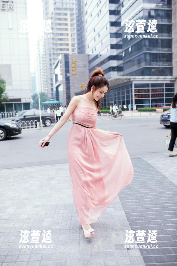 推女郎 - 资源分享：Yu佳妮的高跟鞋，奇怪的是这双鞋子好像在说话…
