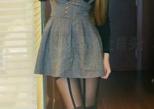 推女郎 – 当杨伊的长腿遇上镜头：写真里的无尽遐想
