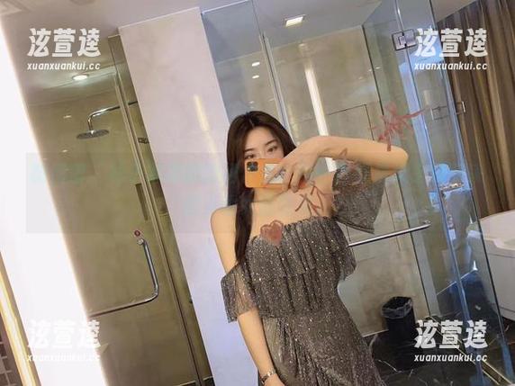 林子琳喵 微密圈 - 林子琳喵的短裙作品:每一张都是天上掉下来的小仙女的图库。