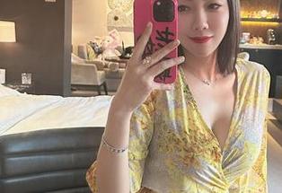 微密圈 – 美图来了，果儿Victoria与皮衣的写真，满满的拉风气息！