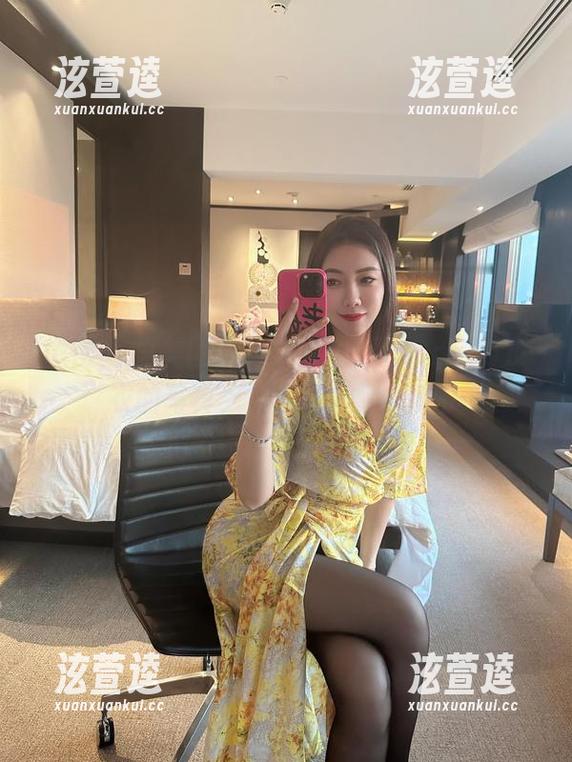 果儿Victoria 微密圈 - 美图来了,果儿Victoria与皮衣的写真,满满的拉风气息!