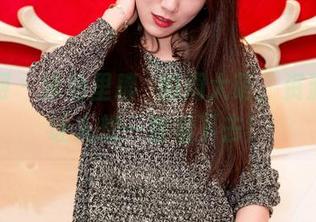 果团网 – 泳池里蹦跶的周大萌，资源好到让人想一直看下去！