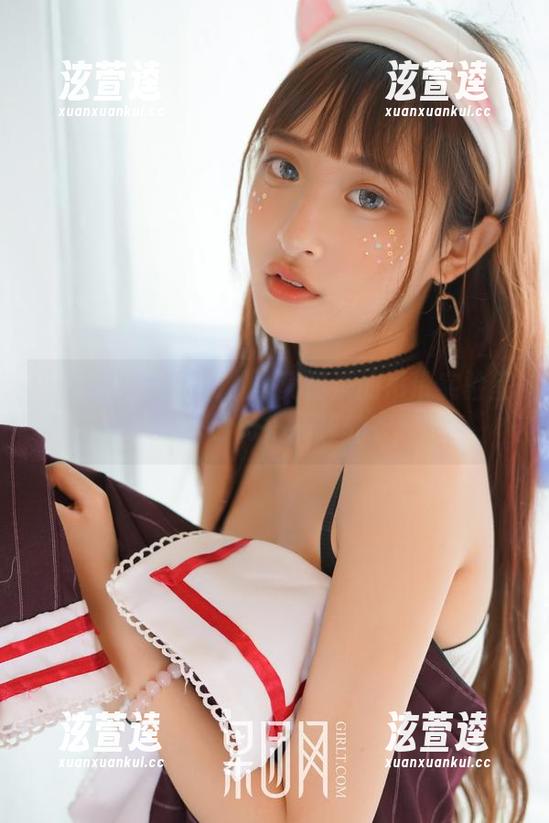 果团网 - 美图大赏！莫雅淇的吊带实验室，进来请记得摘掉外衣！
