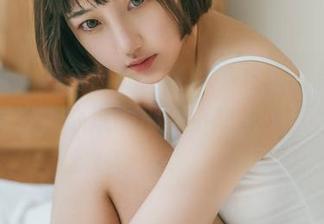 果团网 – 裴希西的高清秘书合集，某种魔力在挥发，心底的那个小念头又冒出来了。