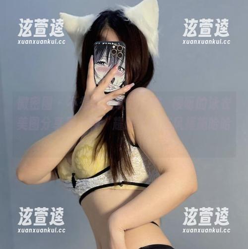 微密圈 - 不想被风吹走，桃沢樱呀的泳衣美图分享是一种“耀眼”的防风措施哈哈！