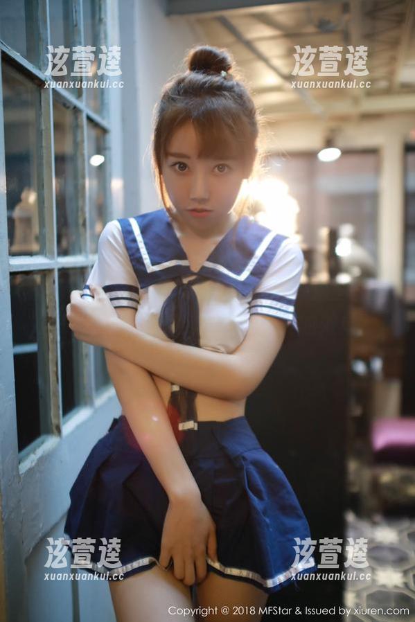 模范学院 - youOvOyou运动，这画面反正是无圣光，完全不需要额外的效果。