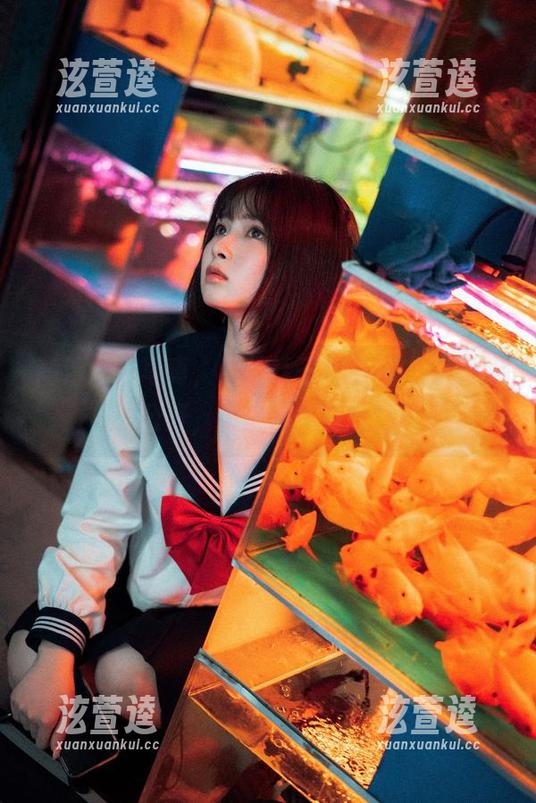 高清泳装写真，河豚抚子的夏日“游泳圈”大公开，怎么游得如此可爱？