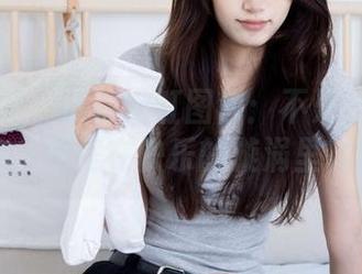 物恋传媒 – 小谷浴缸图包：不只是在水里泡，更是在快乐的漩涡里转！