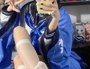 白栎Shirly的红裙：私房不是私房，原图全家福！